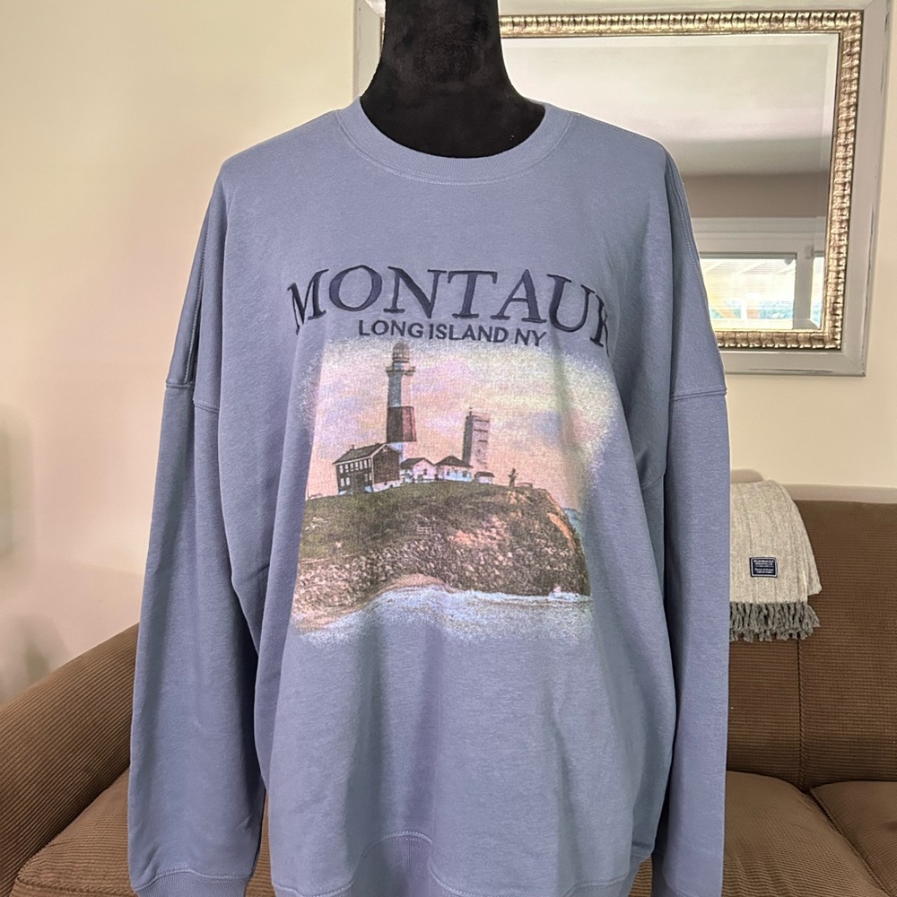 Women’s Montauk Long Island NY Graphic Sweatshirt - Blue